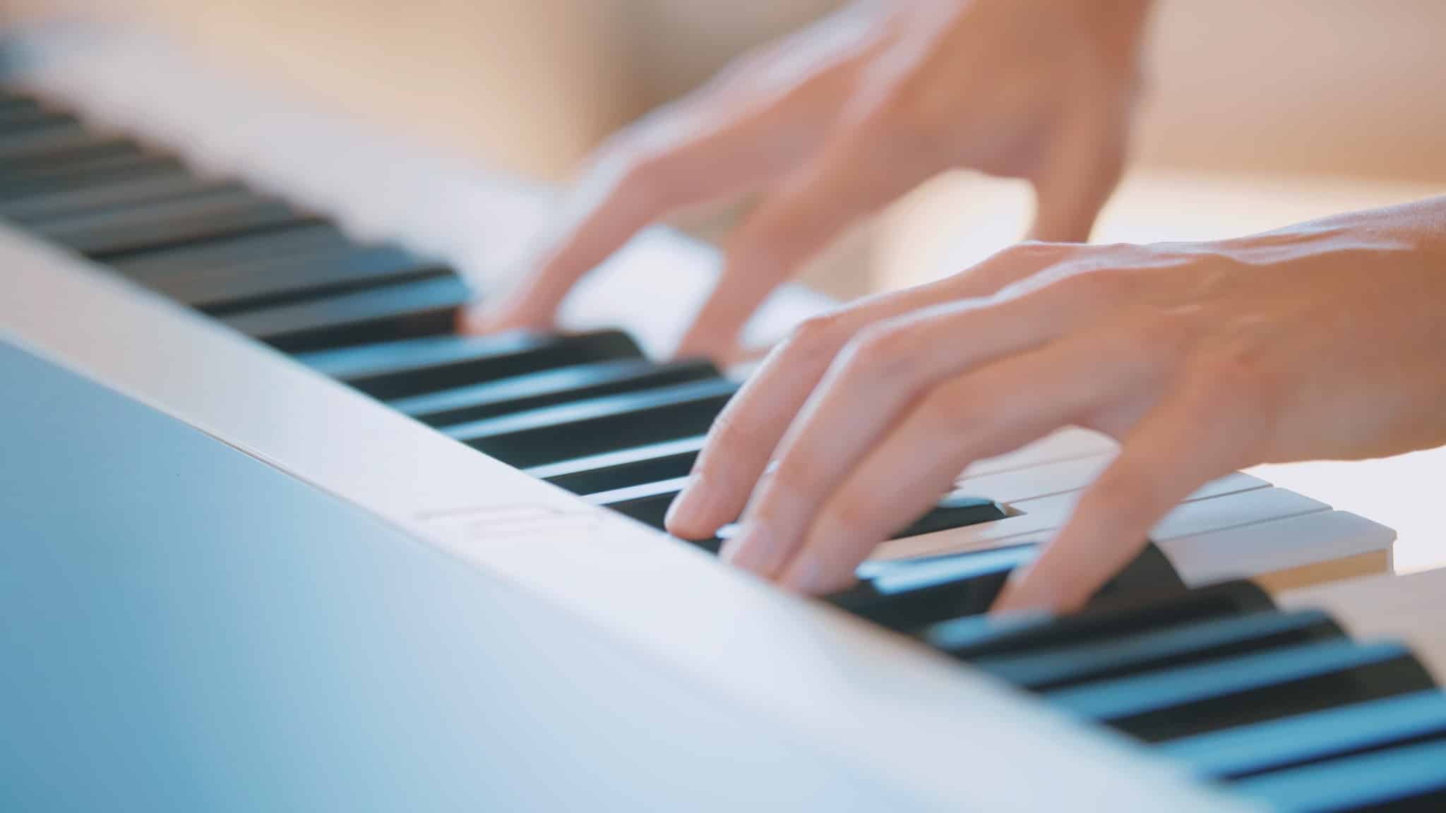 Piano Phoenix, aussi disponible à la location ✨

Chez Phoenix, nous proposons également un service de location de pianos, pensé pour celles et ceux qui souhaites jouer sans contrainte : concerts, événements, résidences artistiques ou projets ponctuels. 

Un piano au son organique, prêt à jouer, qui permet de partager la musique au plus près de votre public, même dans des lieux non équipés. 🎶

Notre équipe vous accompagne à chaque étape pour vous proposer une solution de location adaptée à votre projet. 

Pour en savoir plus ou organiser une location, contactez nous à info@pianophoenix.com ou rendez-vous sur notre site internet. 🎹