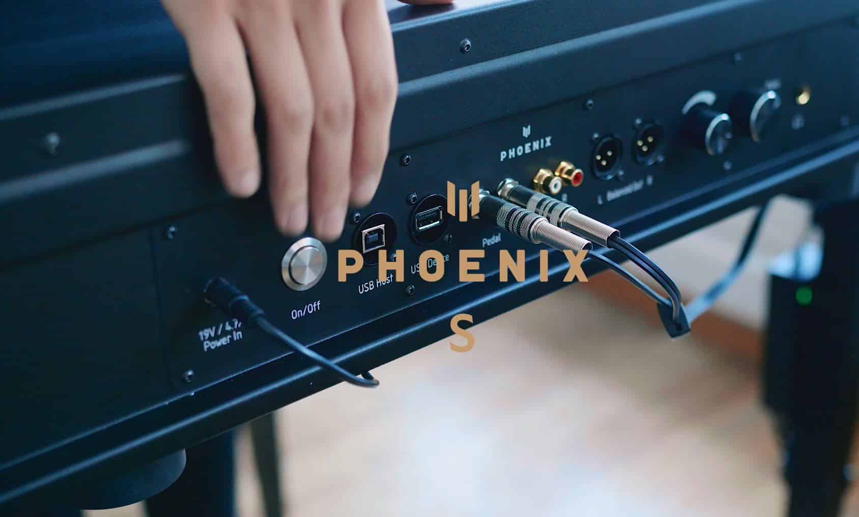 Le piano, en tête-à-tête 🎹🎧 

Avec le Phoenix, le jeu au casque devient une expérience à part entière.

Une écoute précise, immersive et détaillée, qui permet de jouer à toute heure, de travailler en profondeur ou simplement de profiter d’un moment suspendu avec l’instrument.

Dans le silence d’un appartement ou au cœur de la nuit, le Phoenix laisse toute la place à la musique, sans jamais déranger ceux qui vous entourent.

Une expérience pensée pour les pianistes exigeants, jusque dans les moindres nuances. ✨

👉 Plus d’informations sur notre site internet.